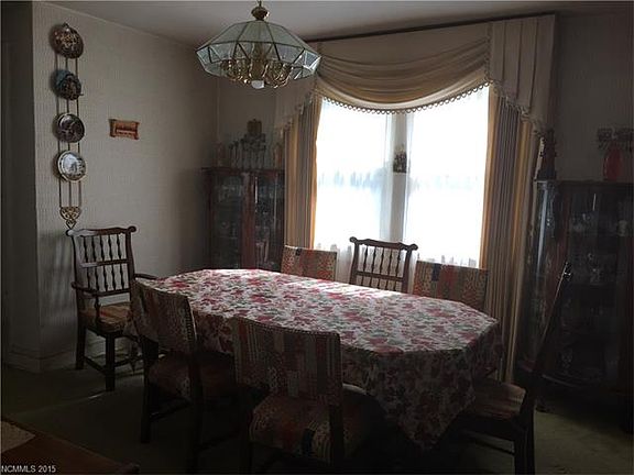 4th image of 10 Sloan Dr