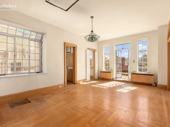 60 Gramercy Park North image 5 of 20