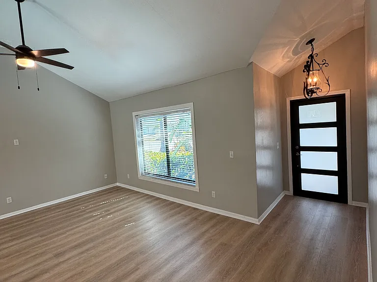 8365 Bahamas Rd — Photo 11