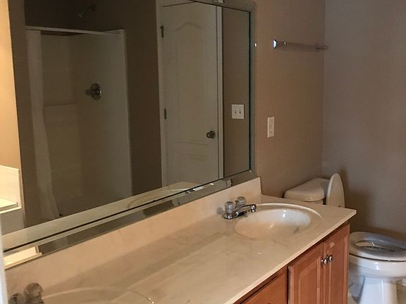 3rd image of 2164 Aberdeen Cir