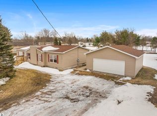 15055 Beecher Ave, Thompsonville, MI 49683