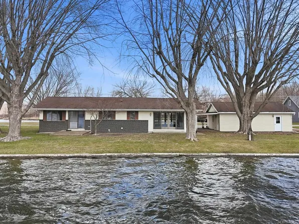 690 E 635 S, Wolcottville, IN 46795