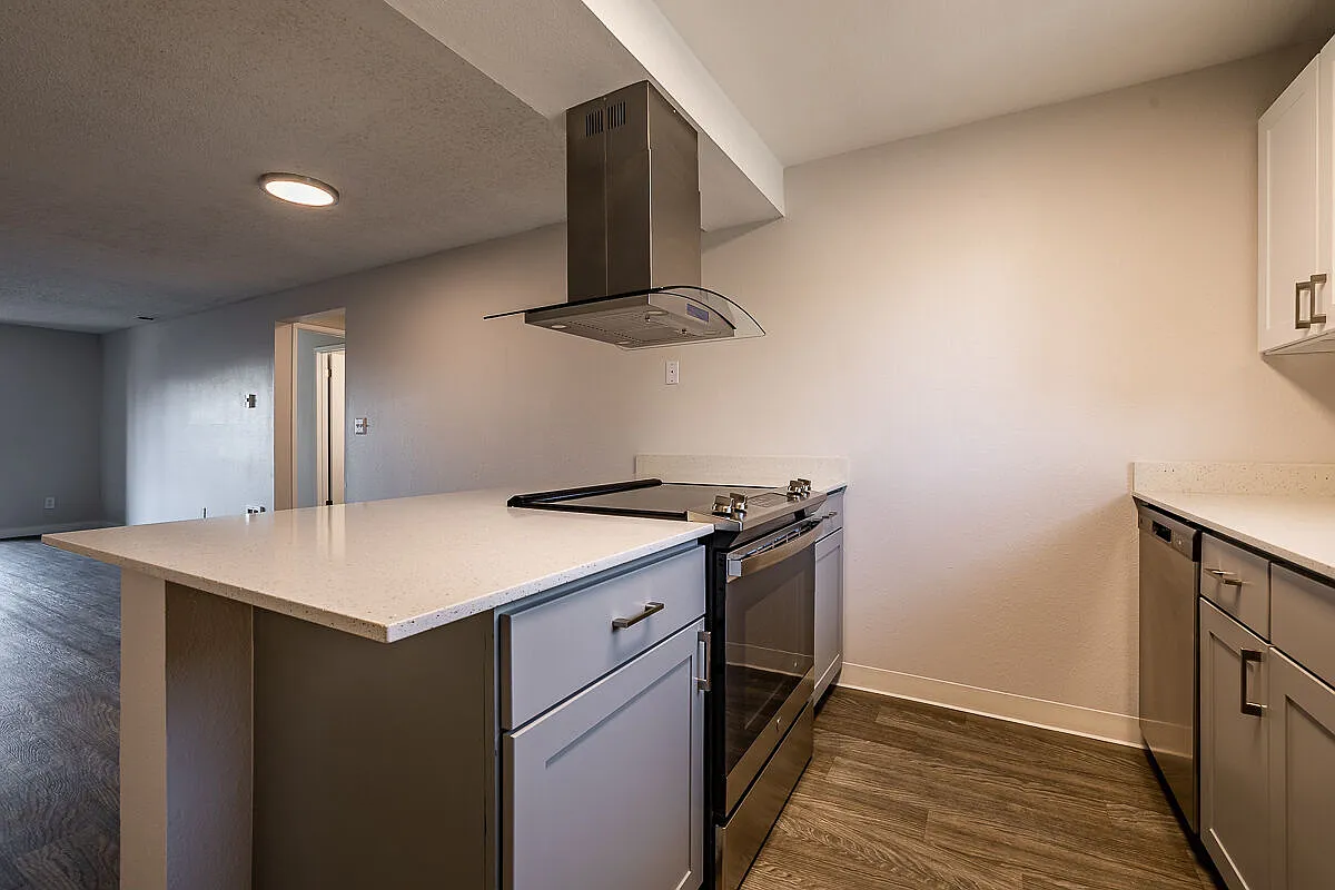 1202 Pearl — Photo 2