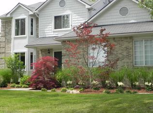 6580 Tamerlane Dr, West Bloomfield, MI 48322
