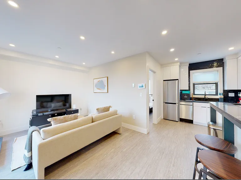353 E 8th St #3 — Photo 11