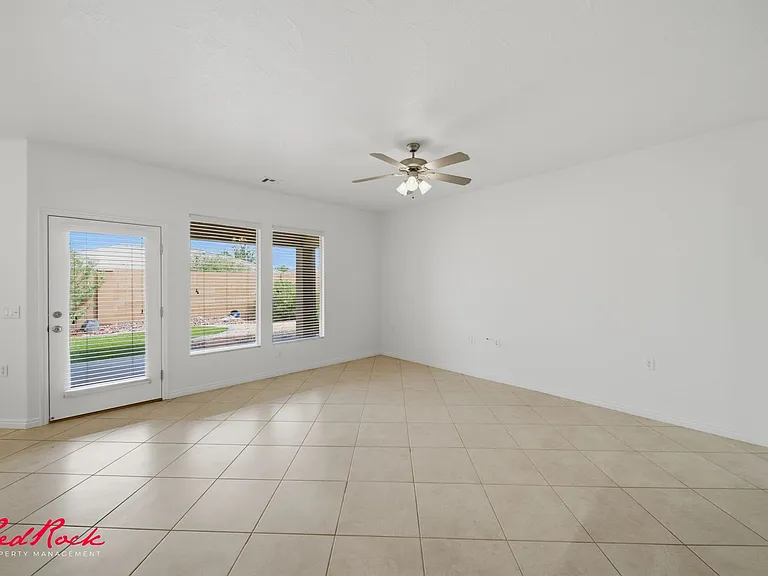 1546 Morane Manor Dr — Photo 16