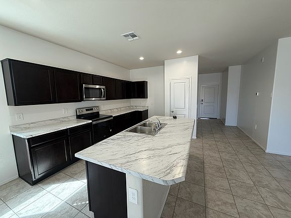 3rd image of 1855 W Broadway Ave