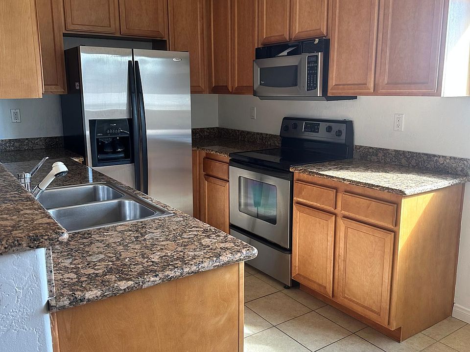 1st image of 3933 Jewell St #C3