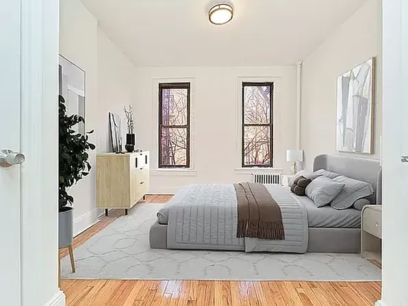 101 Macdougal St APT 2B, New York, NY 10012