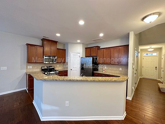 4th image of 11 Daly Ct
