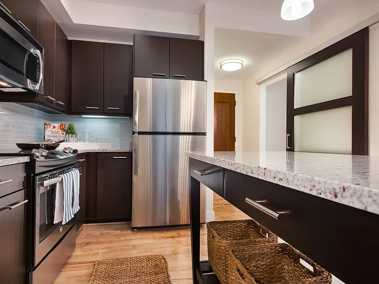 Flats at Bethesda Avenue — Photo 6