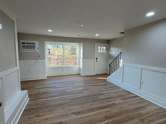 4th image of 644 Kline Ave #8