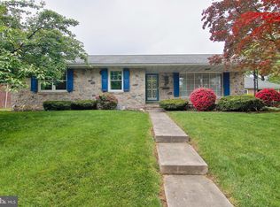 11 Grosstown Rd, Stowe, PA 19464