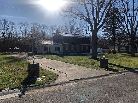 3rd image of 320 Briarcliff Dr