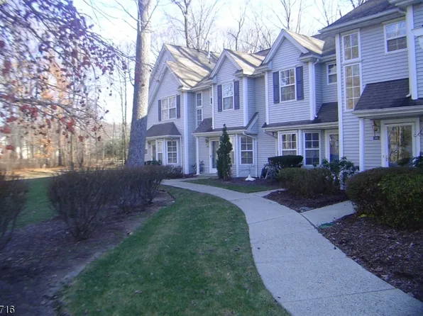 1403 Bedford Dr #1403, Pompton Plains, NJ 07444