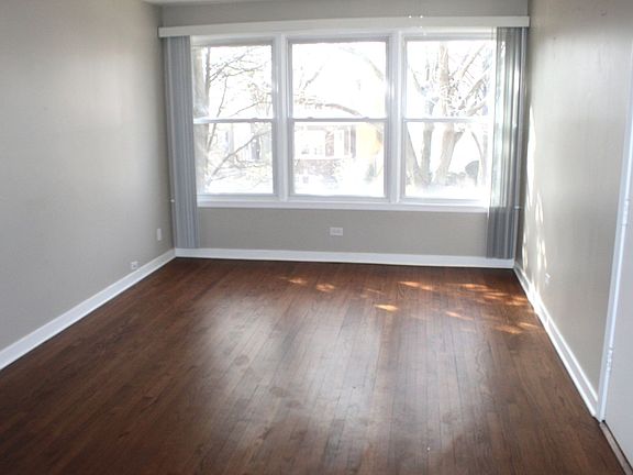 3rd image of 8119 Knox Ave APT 2S