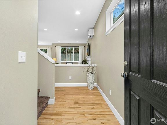 3rd image of 16116 35th Park SE