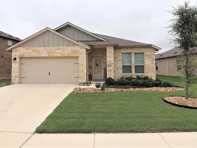 5413 Vanner Path — Photo 1