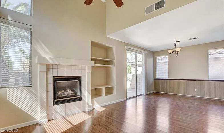 3 bed, 2.5 bath, 1618 sqft, $2,280 — Photo 3
