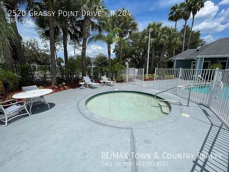 2520 Grassy Point Dr #204 — Photo 33
