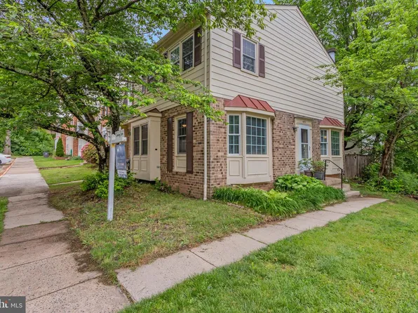 4871 Nash Dr, Fairfax, VA 22032