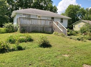 614 Vernon St, Buckner, MO 64016