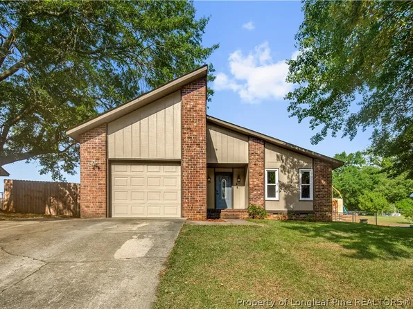 6941 Melbourne Dr, Fayetteville, NC 28314