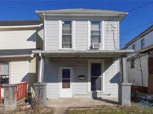 210 E Pine Ave, Findlay, OH 45840