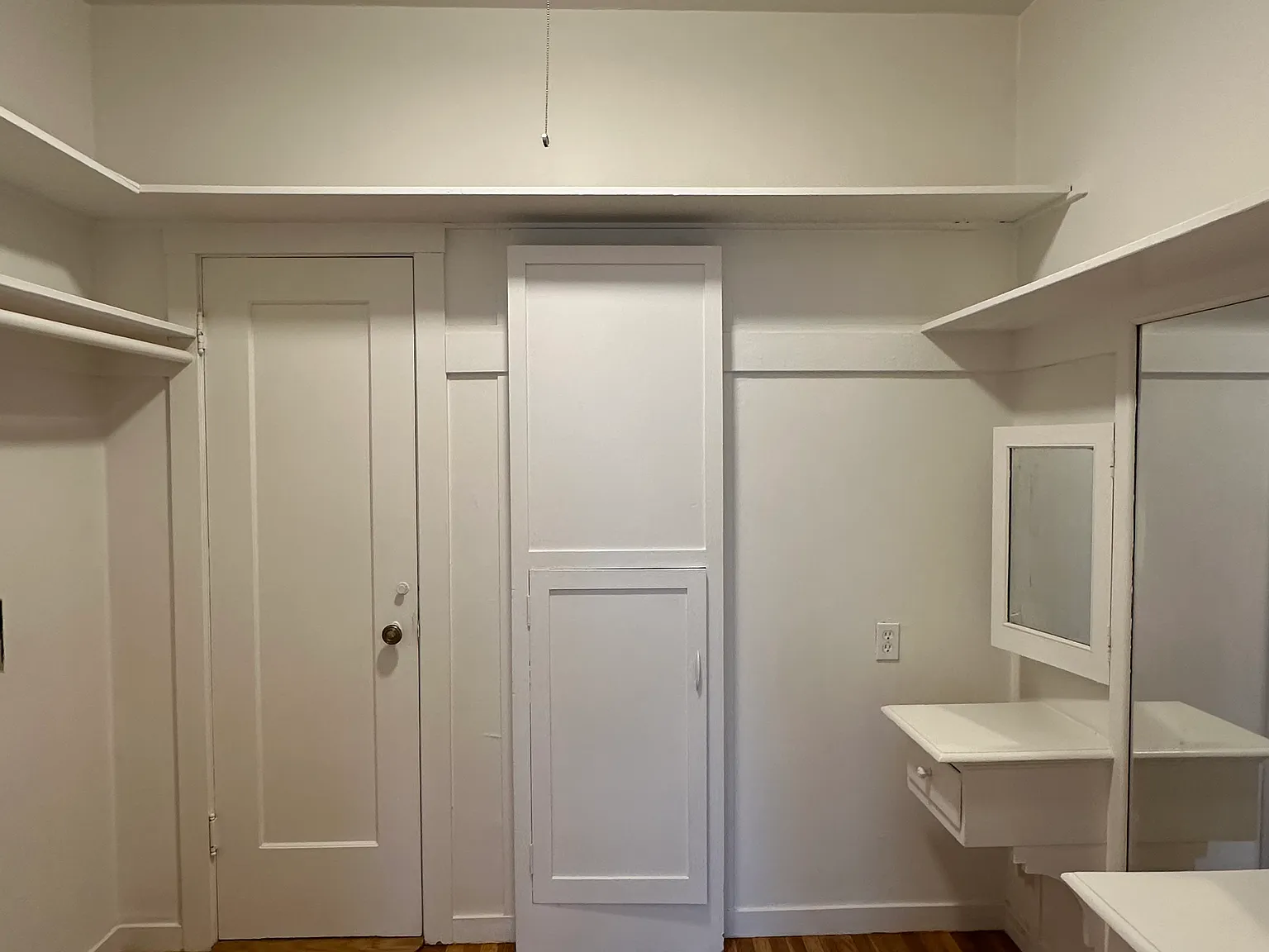 Studio, 600 sqft, $4,111 — Photo 2