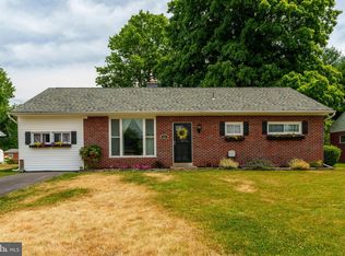 53 Pilgrim Dr, Lancaster, PA 17603