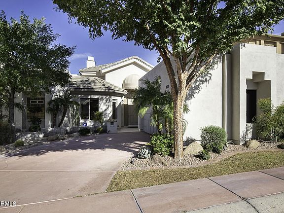 2nd image of 3038 E Sierra Vista Dr