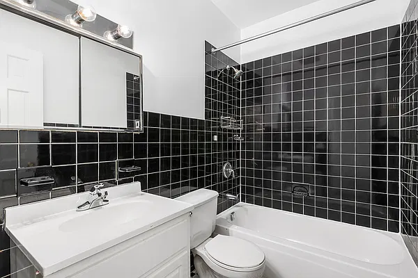 Rented by Corcoran | media 27