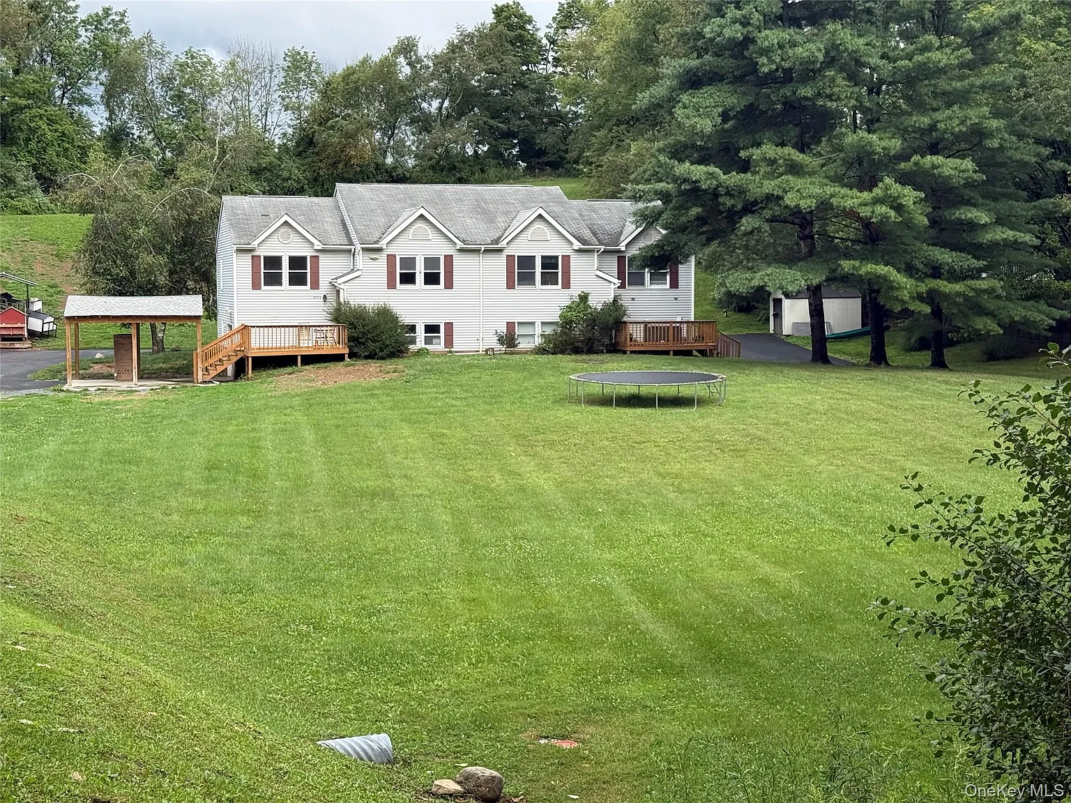 2 bed, 1.0 bath, 850 sqft, $2,300 — Photo 2