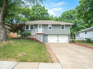 1304 SW Mission Pl, Lees Summit, MO 64081