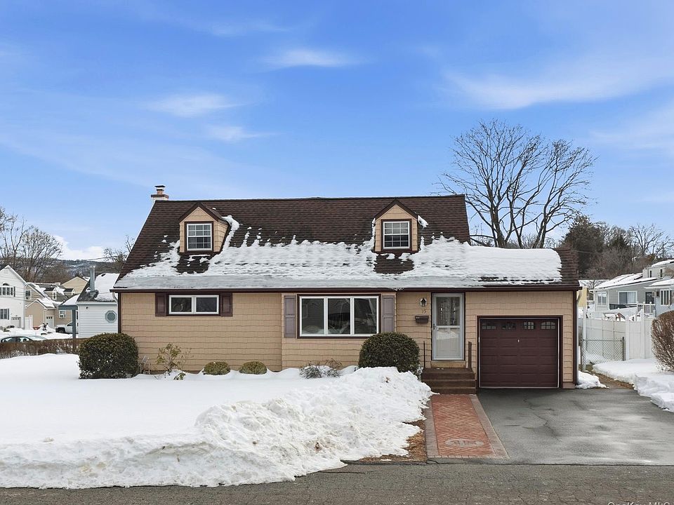 1st image of 15 Wenzel Lane