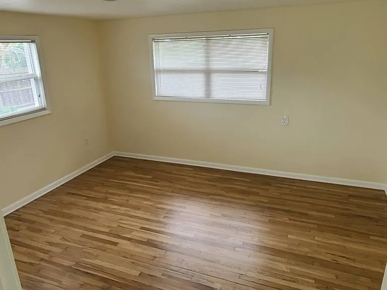 27240 Williams Rd — Photo 16