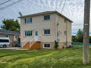 103 Day St #2, Kingston, ON K7K4Y3