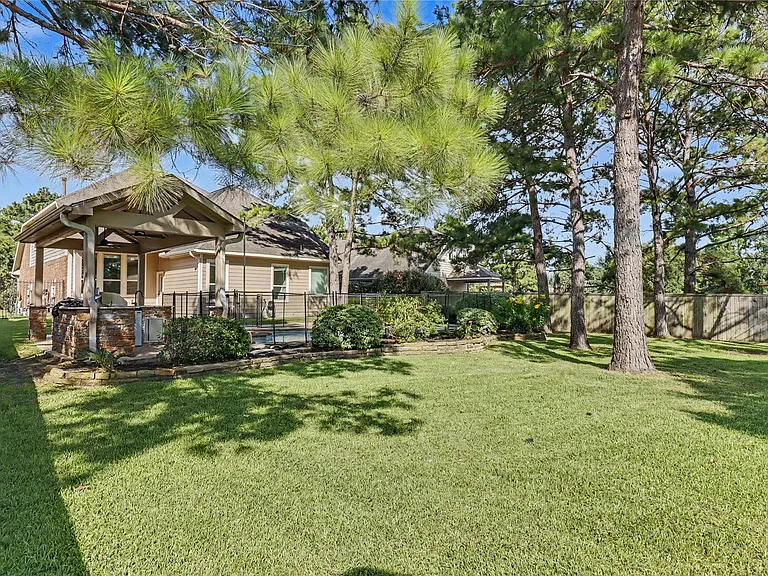 99 Sagamore Ridge Pl — Photo 10