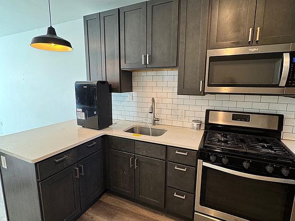 4th image of 3727 Melon St