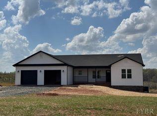 1839 Horseshoe Rd, Appomattox, VA 24522