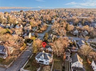 118 Arnold Ave, Cranston, RI 02905