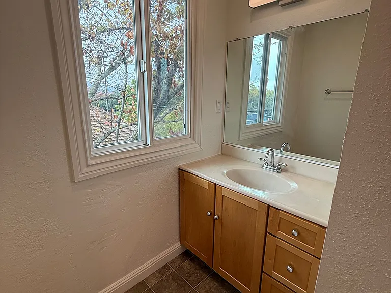 1120 Lincoln Ave #3 — Photo 11