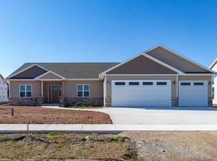 W5541 Tonys Way, Appleton, WI 54915