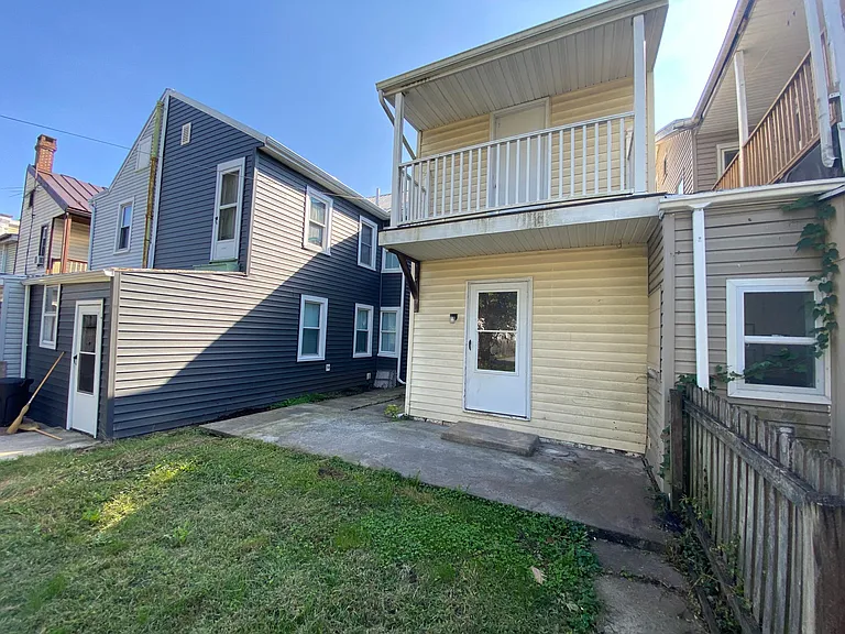 159 E Penn St #HOUSE — Photo 23
