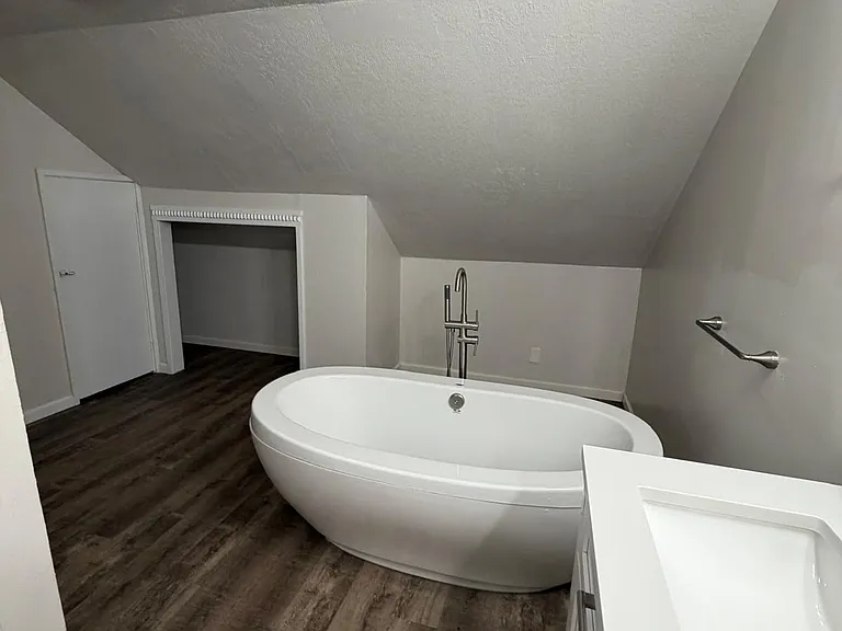 Bathroom 4