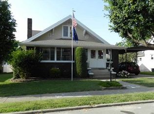 302 W Locust St, Fort Branch, IN 47648