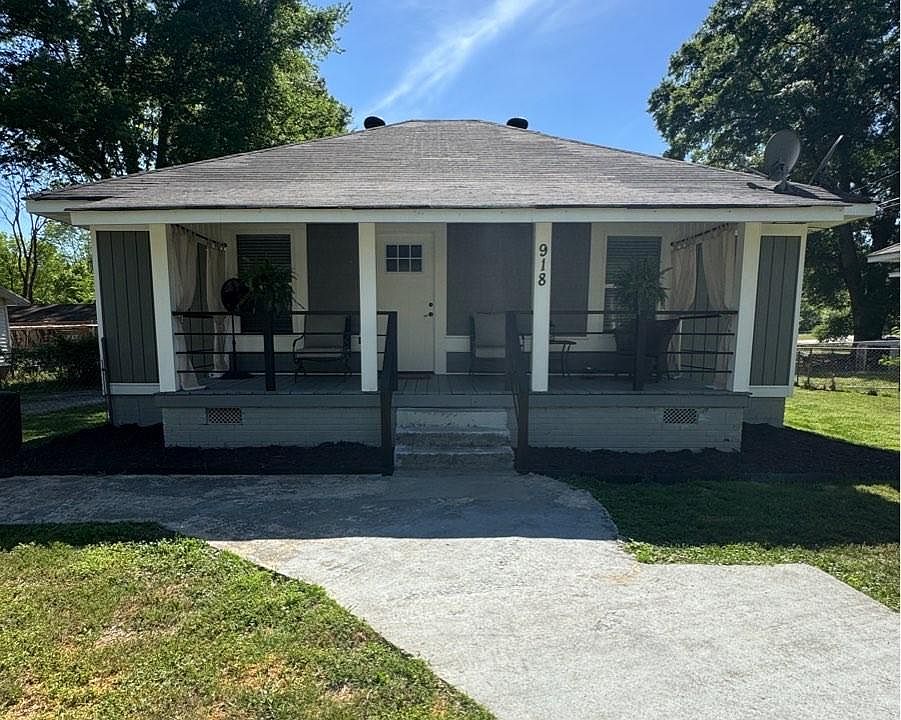 1st image of 918 8th St