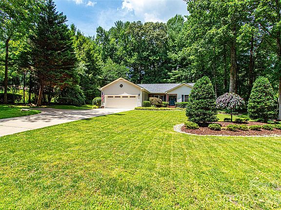 5th image of 1705 Hummingbird Ln