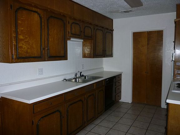 5th image of 4708 Whistler Dr