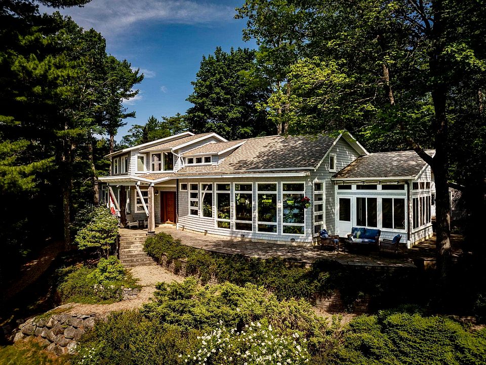 1st image of 62 Sunnybrook Rd